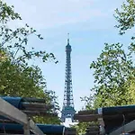 New 3Bed/1Ba Parisian Loft By The Eiffel Tower!