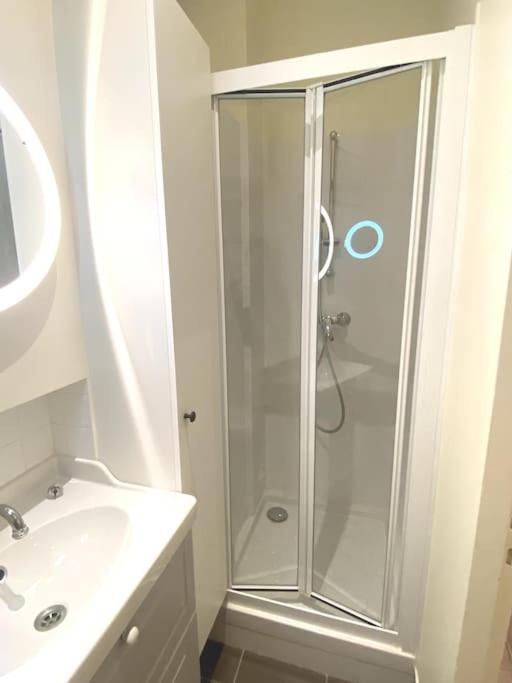 New 3bed/1ba Parisian Loft By The Eiffel Tower!