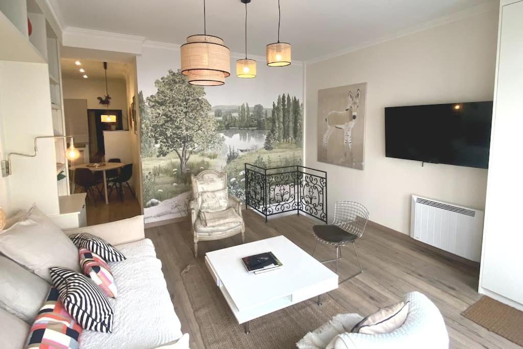 New 3bed/1ba Parisian Loft By The Eiffel Tower! Paris